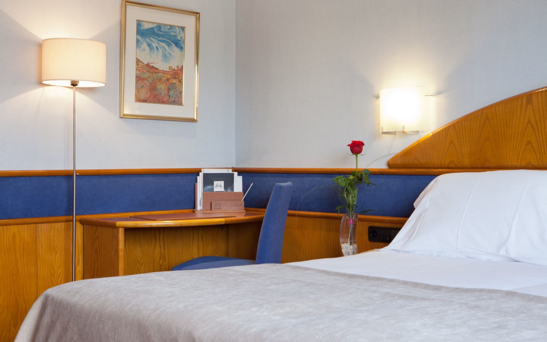 Hotel Agumar Madrid Esterno foto Room at the hotel