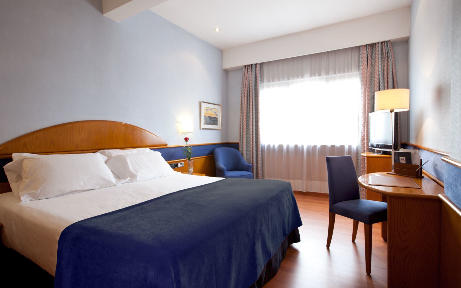 Hotel Agumar Madrid Esterno foto A room at the hotel