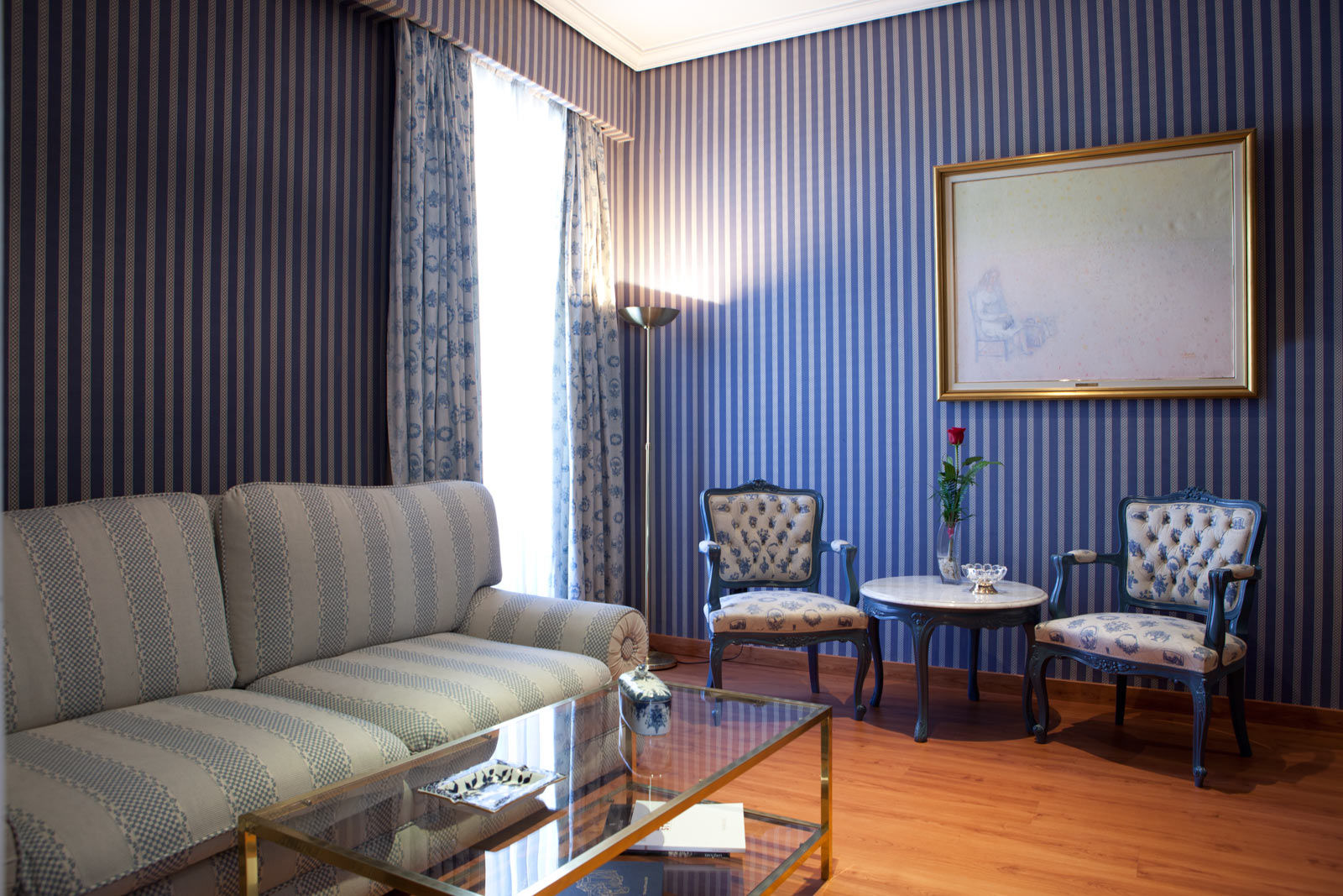 Hotel Agumar Madrid Esterno foto A living room in Madrid, Spain.