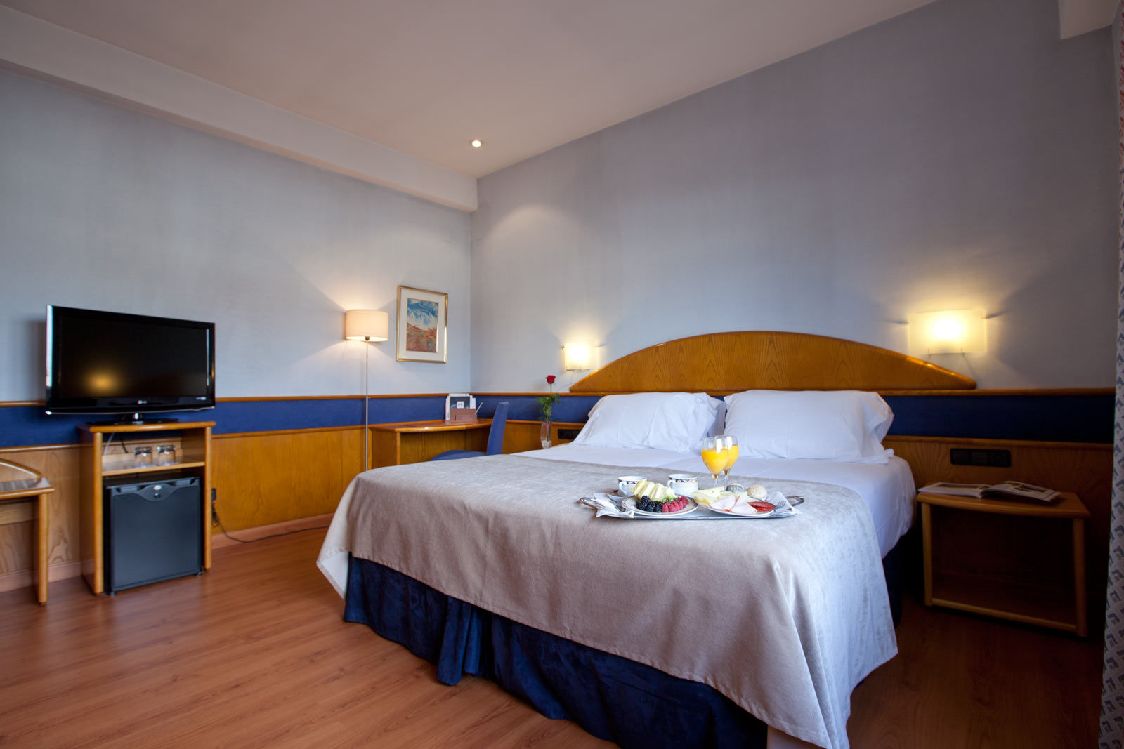 Hotel Agumar Madrid Esterno foto Room at the hotel